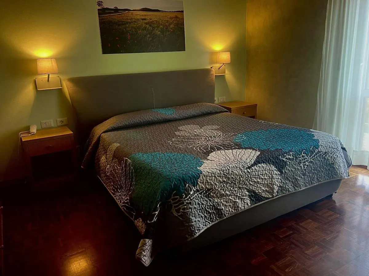 Albergo Di Murlo 3*,
